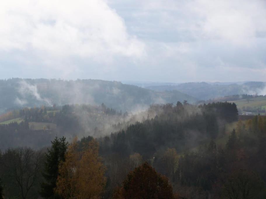 Komfort-Ferienwohnung Auf Der Eulenburg Grafengehaig エクステリア 写真
