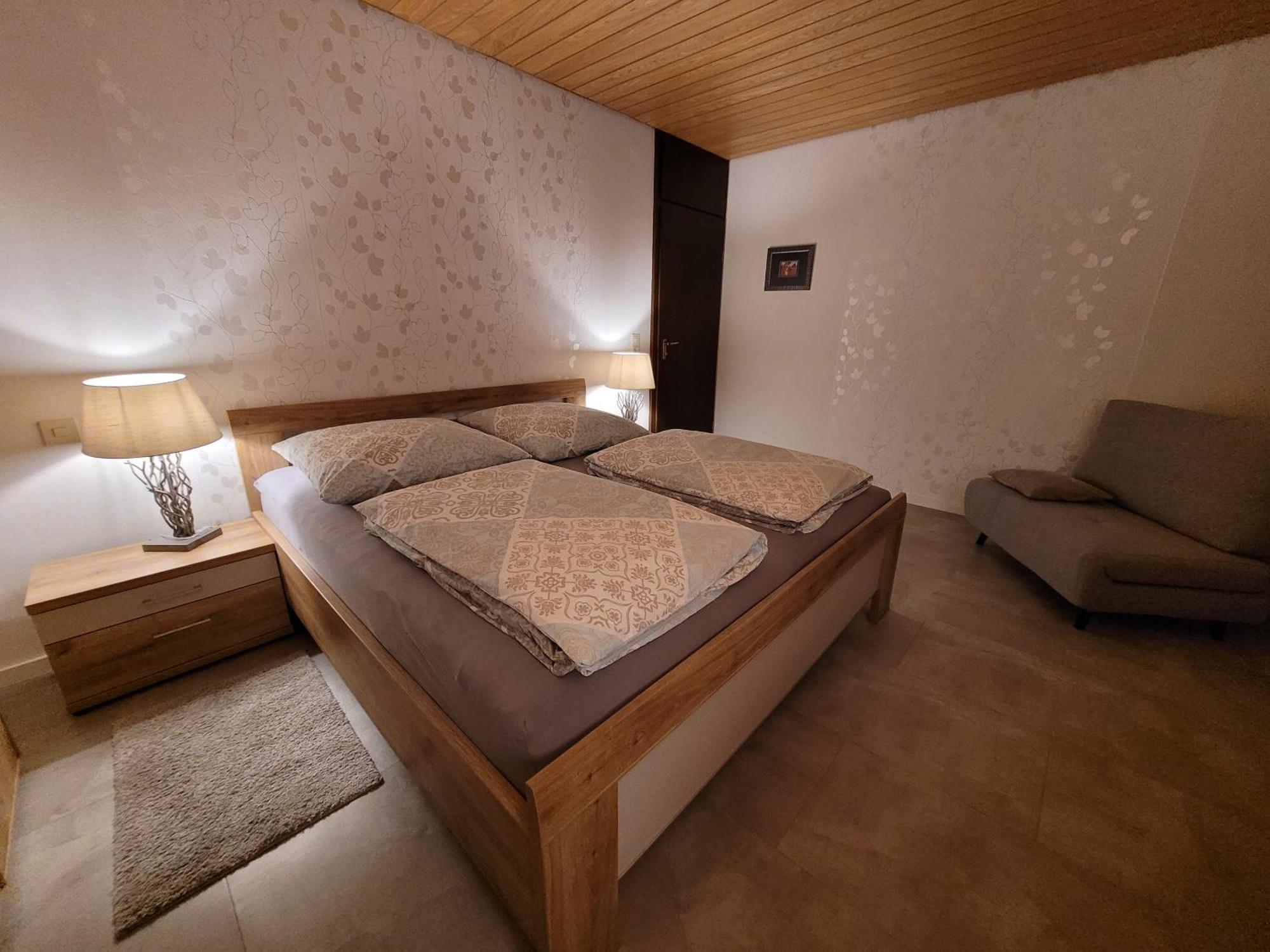 Komfort-Ferienwohnung Auf Der Eulenburg Grafengehaig エクステリア 写真